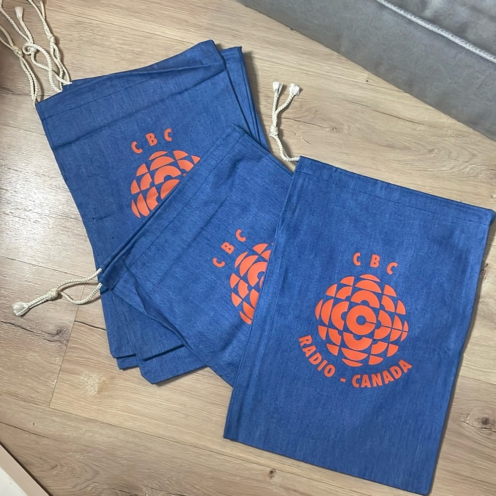 6 x Vintage CBC/Radio-Canada Cloth Bags. Excellent Condition! Blue‎ and Orange.